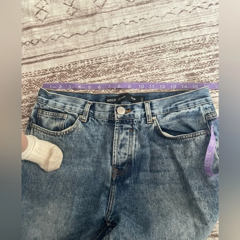 Men's Blue Jeans size 32/32 acid wash